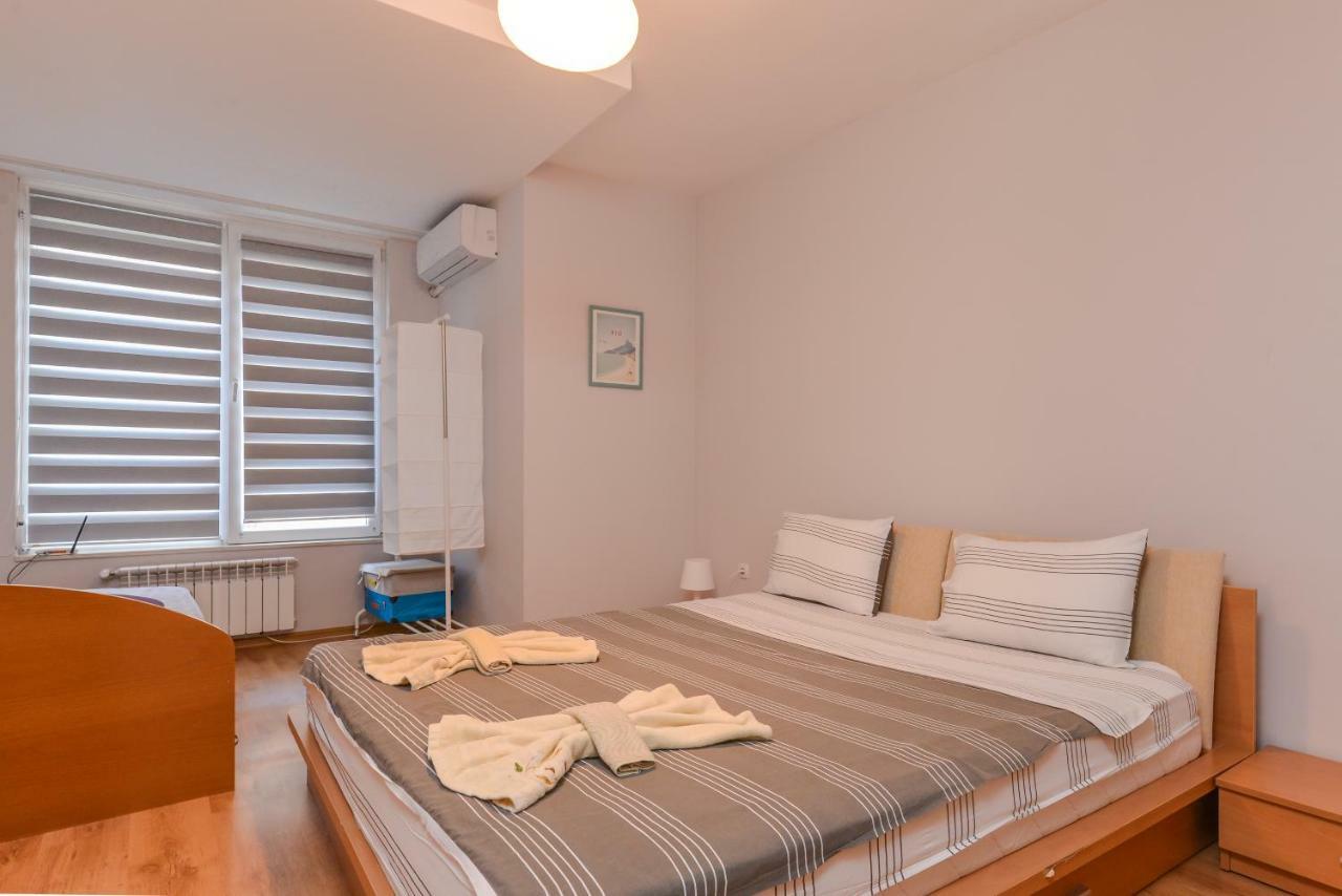 Vitosha View One Bedroom Apartment By Flat Mаnager Sofia Exterior photo
